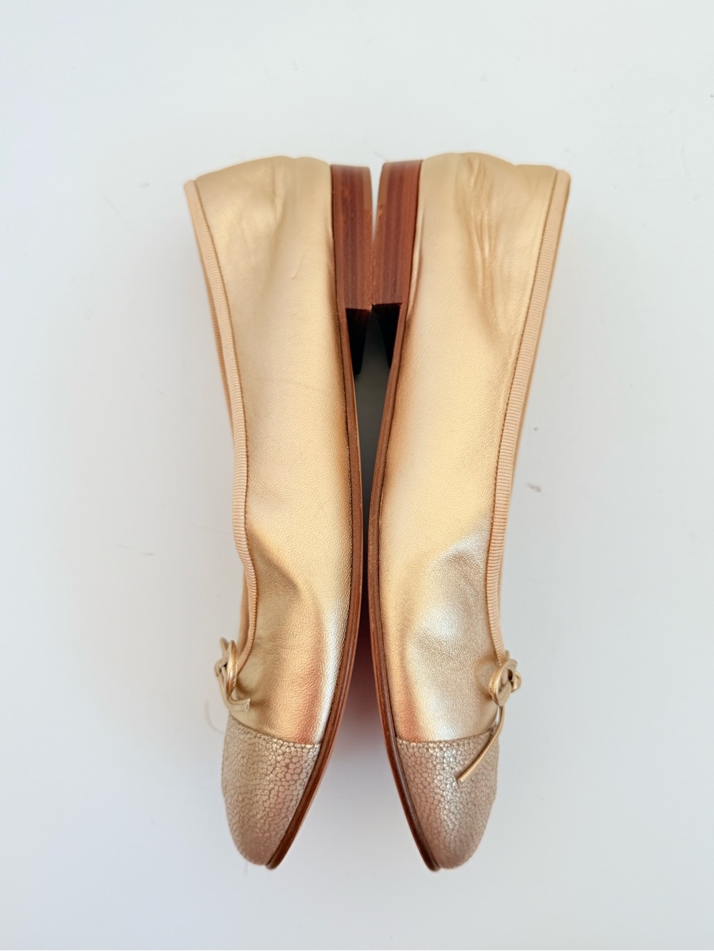 Chanel G02819 Metallic Gold CC Cap Toe Ballerina Ballet Flats Size 40 - Picture 4 of 9
